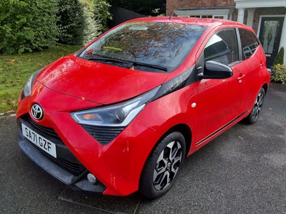 TOYOTA Aygo X-Trend